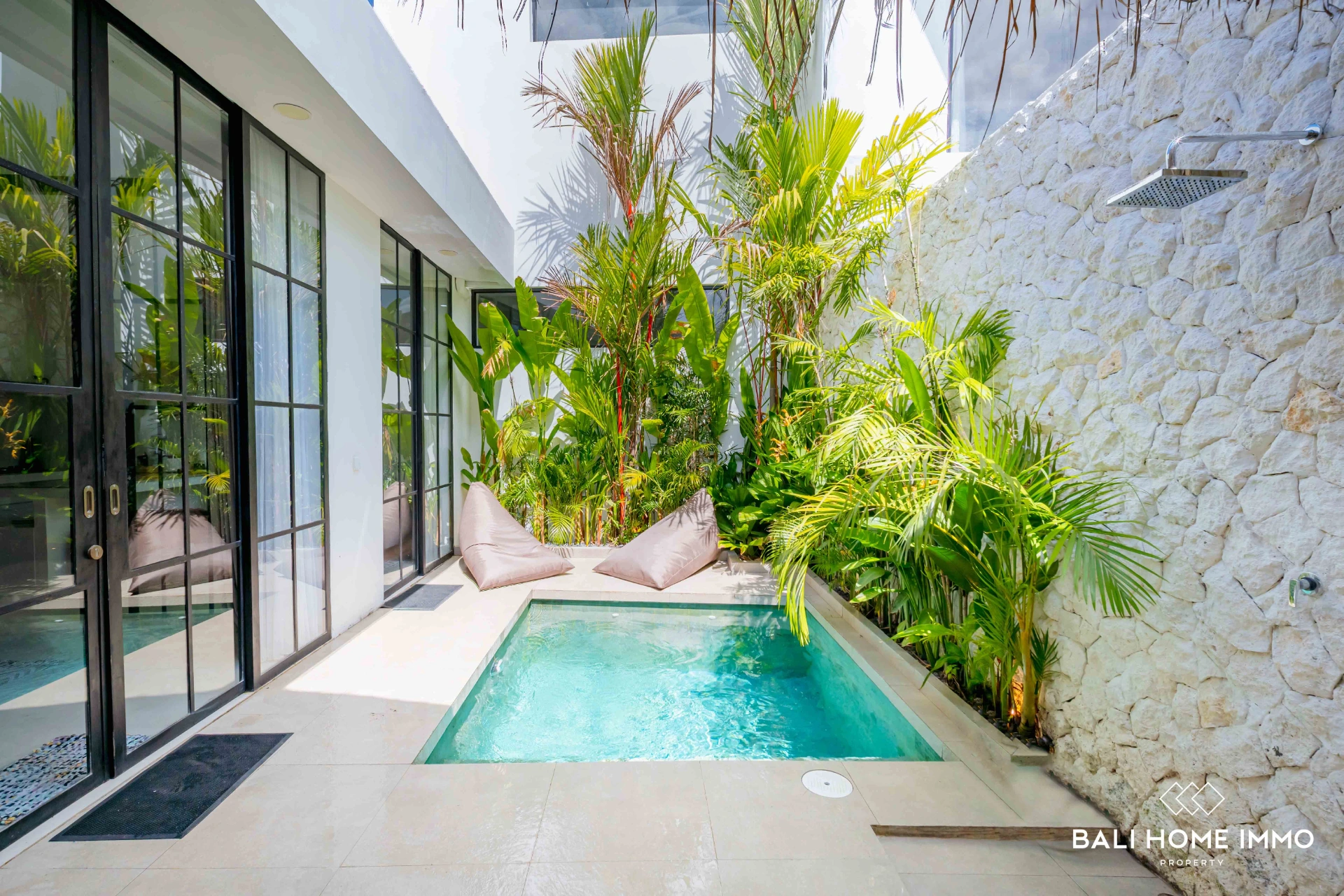 Stylish 1 Bedroom Turn Key Villa for Rent & Sale near Bingin Beach, 1-bed villa for rent in Uluwatu – photo 2 of 12