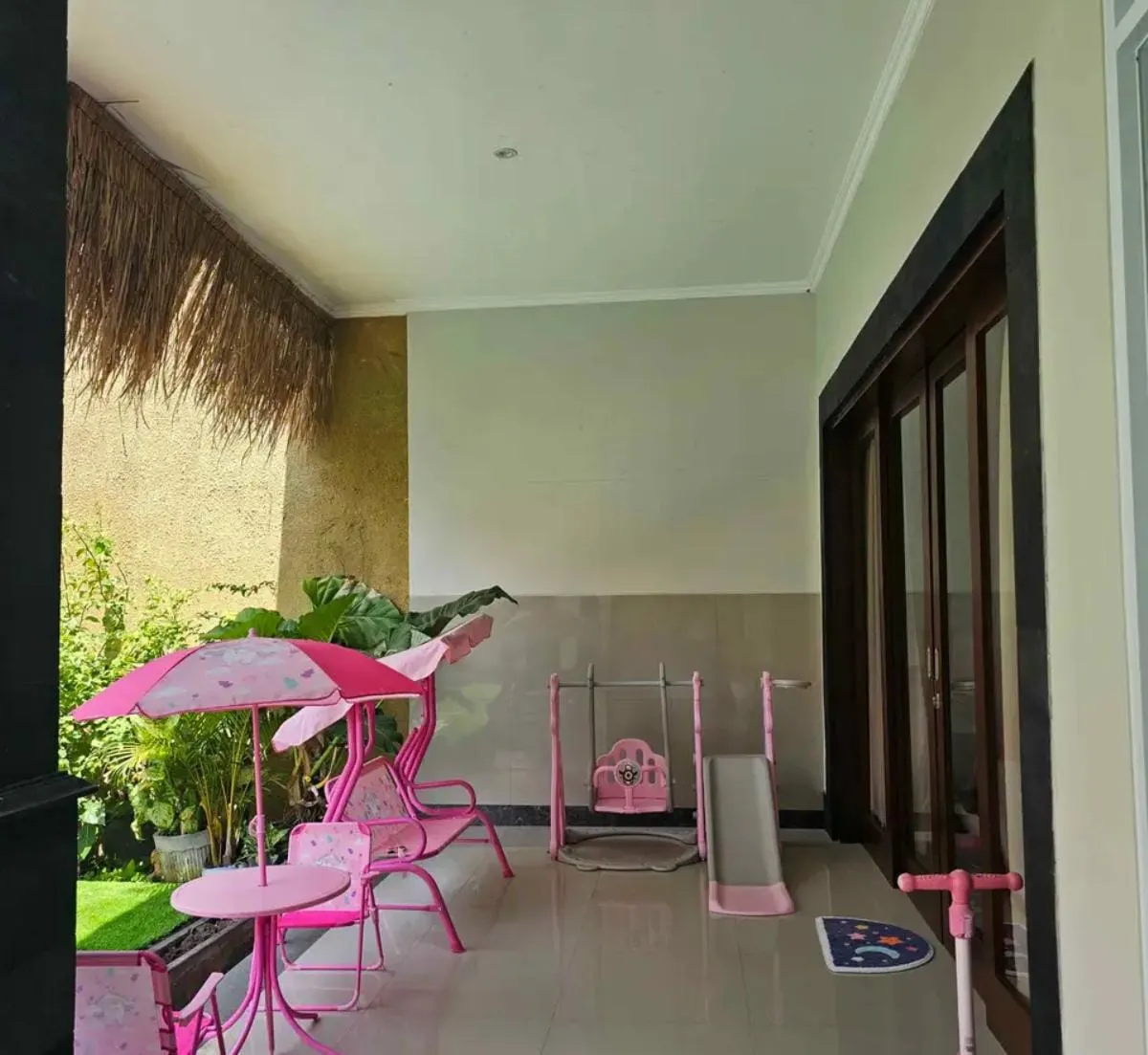 3BR Villa Family at Kerobokan near Kiddy School, 3-bed villa for rent in Seminyak – photo 11 of 15