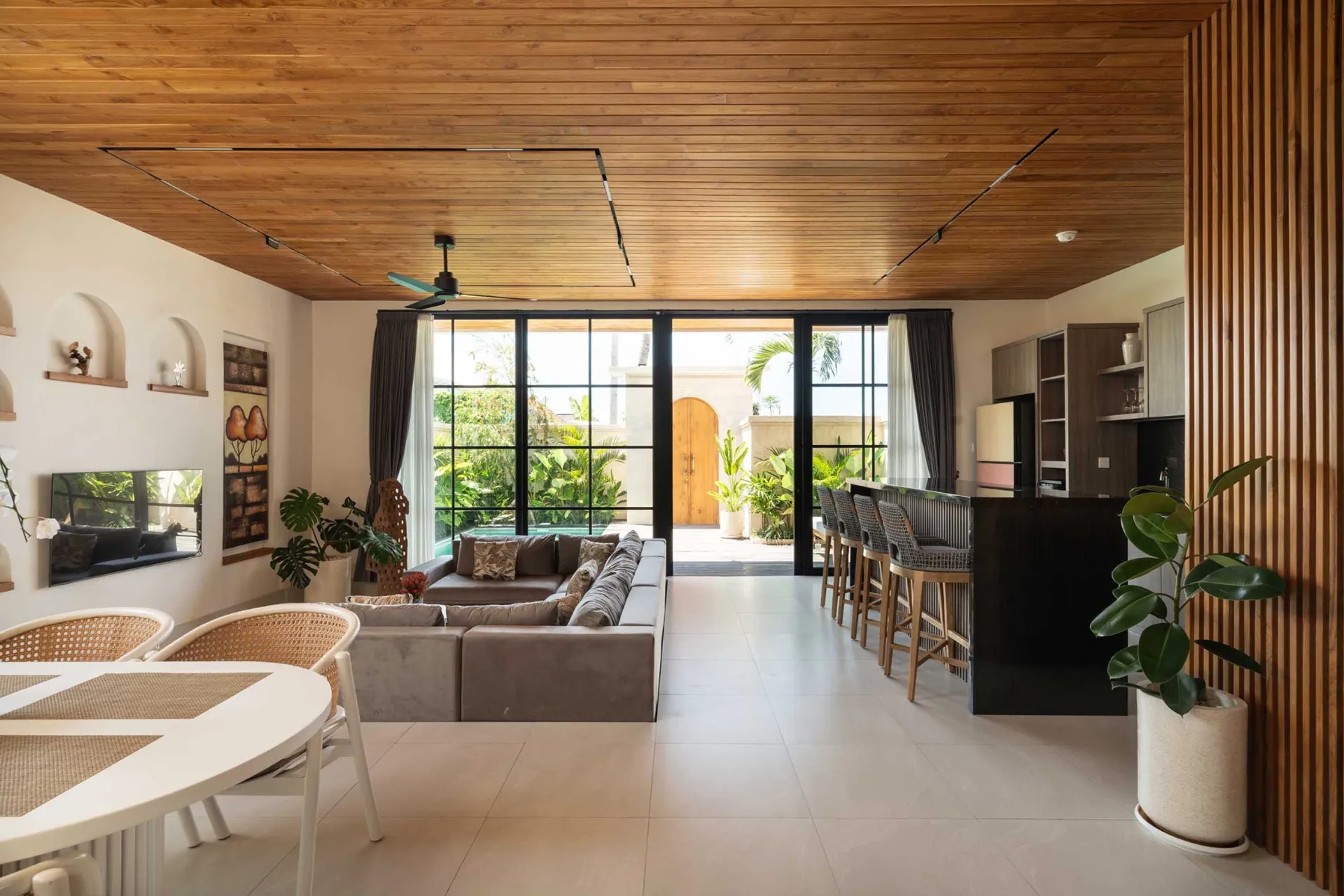 Ben's Villa 2 - Charming 2BR Villa w/ Priv Pool – Umalas Escape, 2-bed villa for rent in Canggu – photo 7 of 15