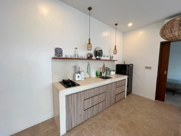 Modern 1BR Villa w/ Private Pool and Rooftop Lounge, 1-bed villa for rent in Kuta – photo 11 of 15