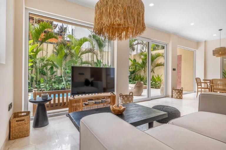 Mediterranean 2BR Villa w/ Private Pool and Backyard, 2-bed villa for rent in Pererenan – photo 3 of 15