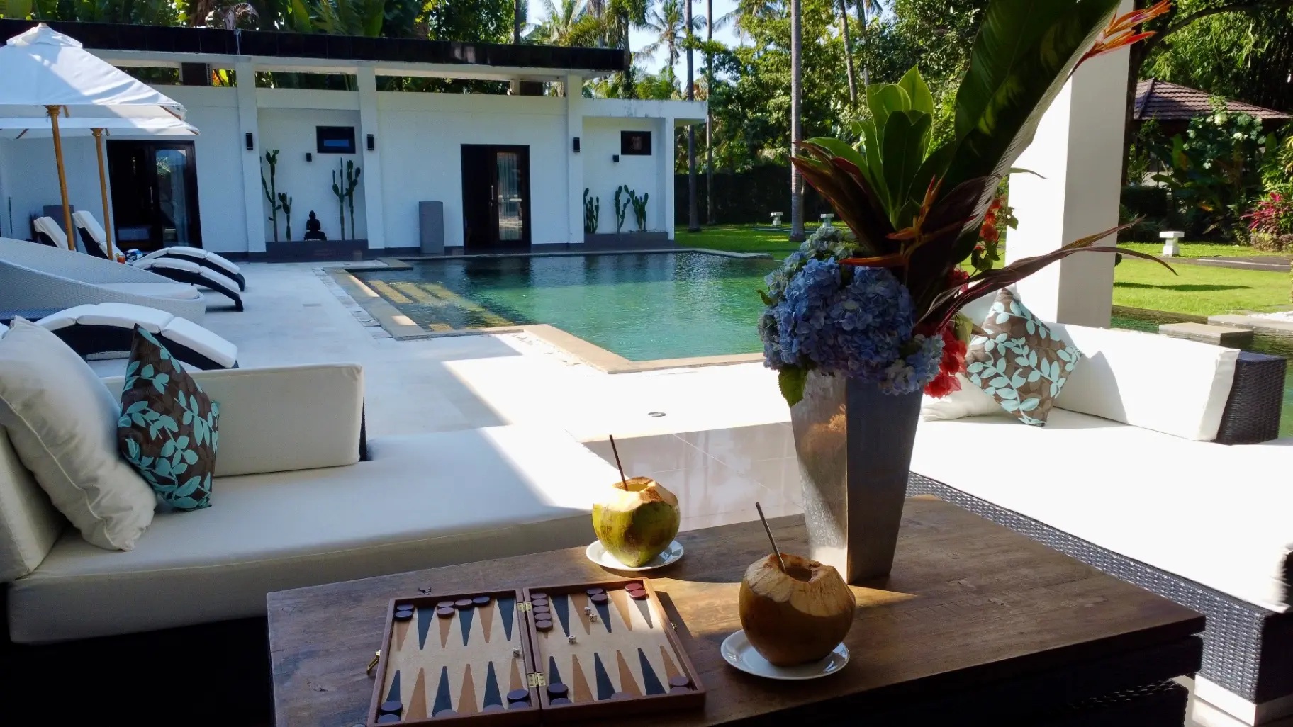 Topical Villa Lily , Lovina - North Bali, 4-bed villa for rent in North Bali – photo 5 of 15