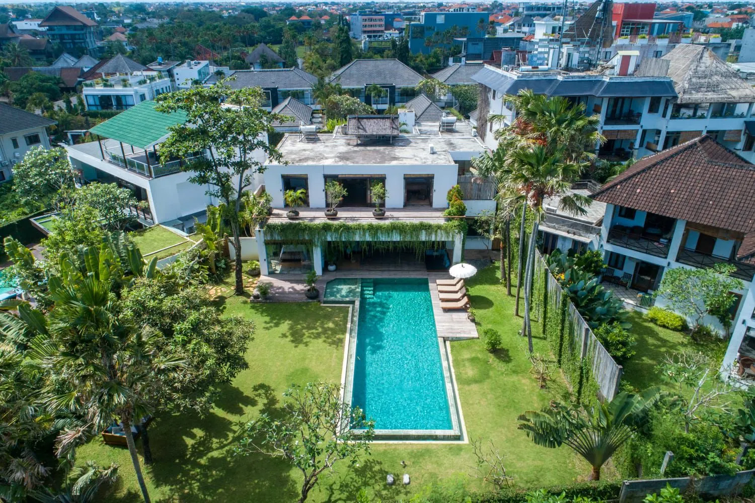 5 Bedrooms Luxury Villa Walking Distance to Echo Beach, 5-bed villa for rent in Canggu – photo 13 of 15