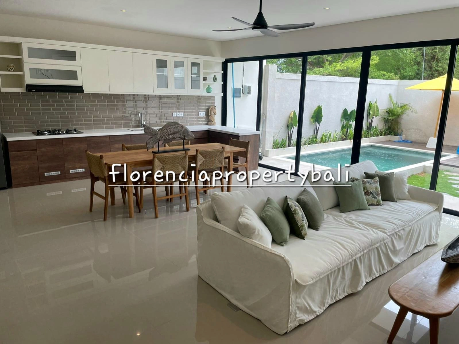 Kerobokan Villa | Modern 2 Bedroom for Yearly and Monthly Rental, 2-bed villa for rent in Canggu – photo 4 of 14