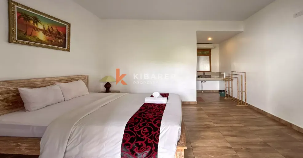 Charming Five-Bedroom Open-Living Guest House with Pool in Central Berawa, 5-bed villa for rent in Canggu – photo 5 of 12