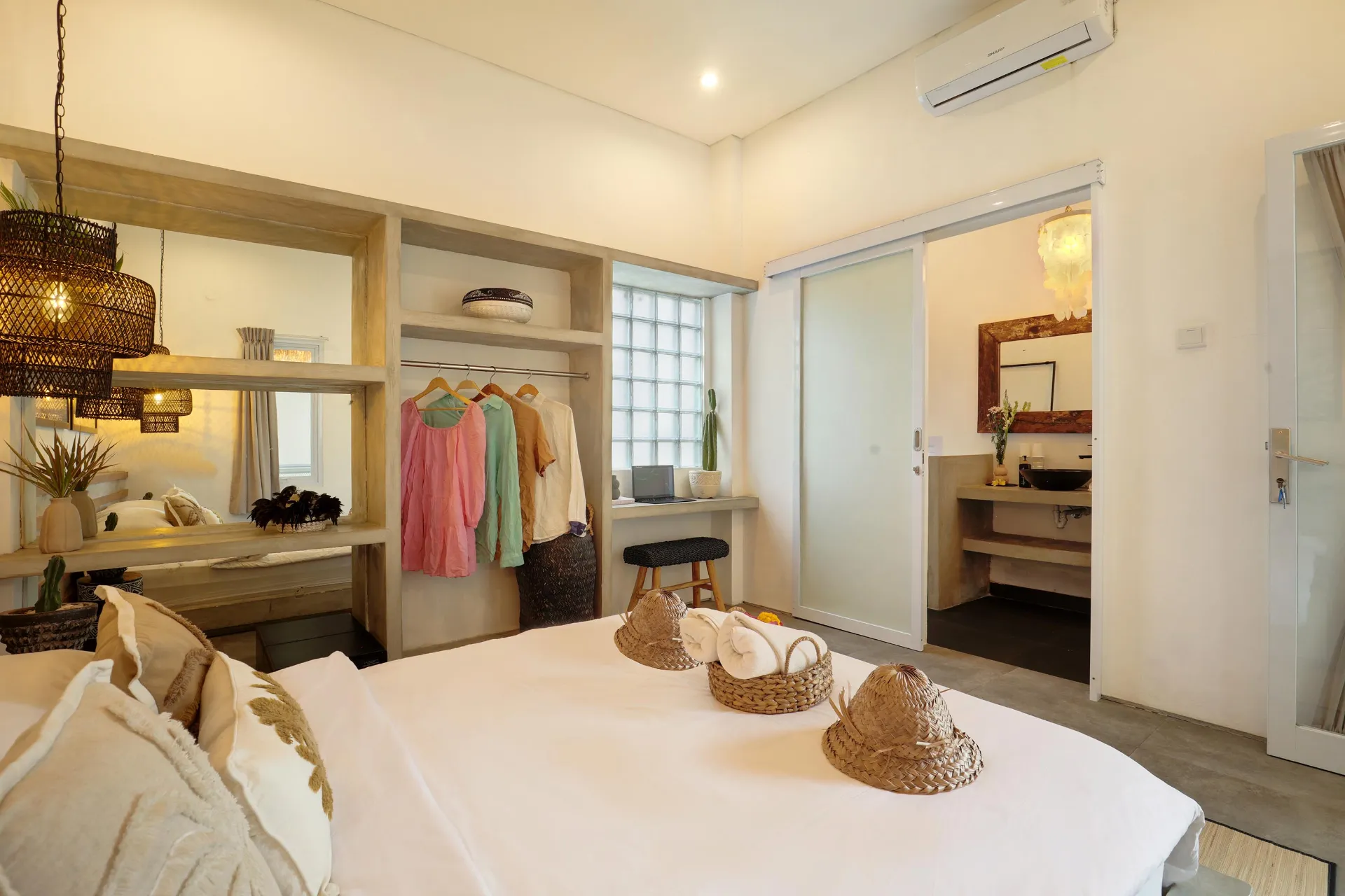 6BR Luxury Villa Seminyak 2 mins walk to beach sleeps 14 w/ private chef/butler, 6-bed villa for rent in Seminyak – photo 8 of 15