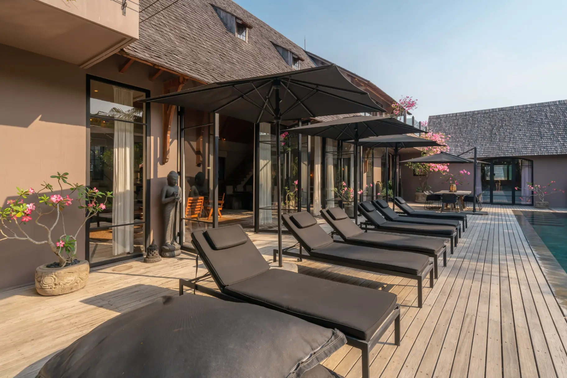 Villa Nehal - Luxury 5BR Villa with 20m Pool and Huge Garden, 5-bed villa for rent in Canggu – photo 15 of 15