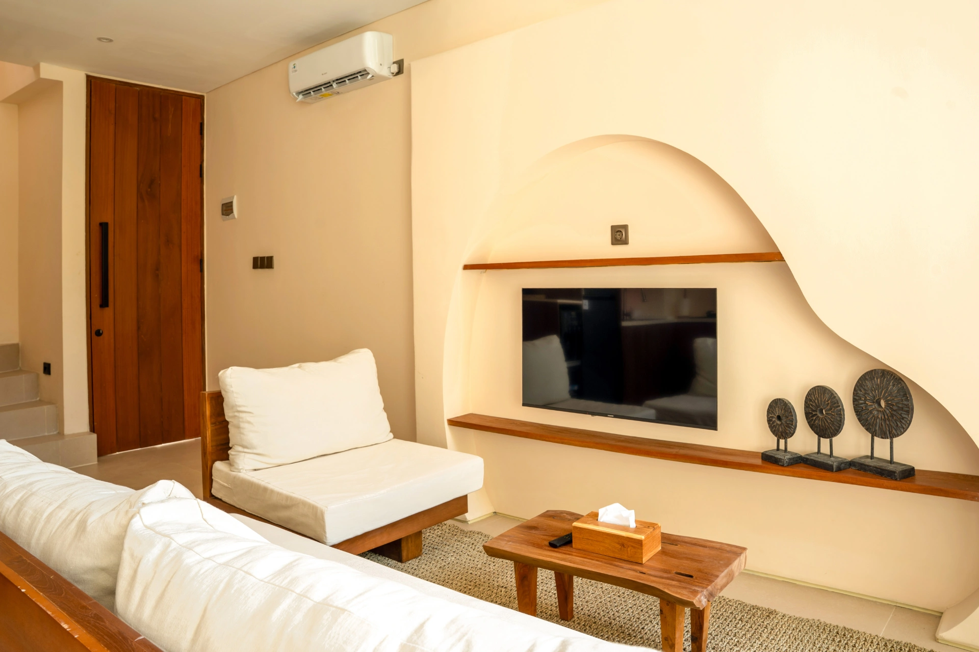 Modern Brand new 1BR Villa - Quite & spacious layout, 1-bed villa for rent in Pererenan – photo 11 of 13