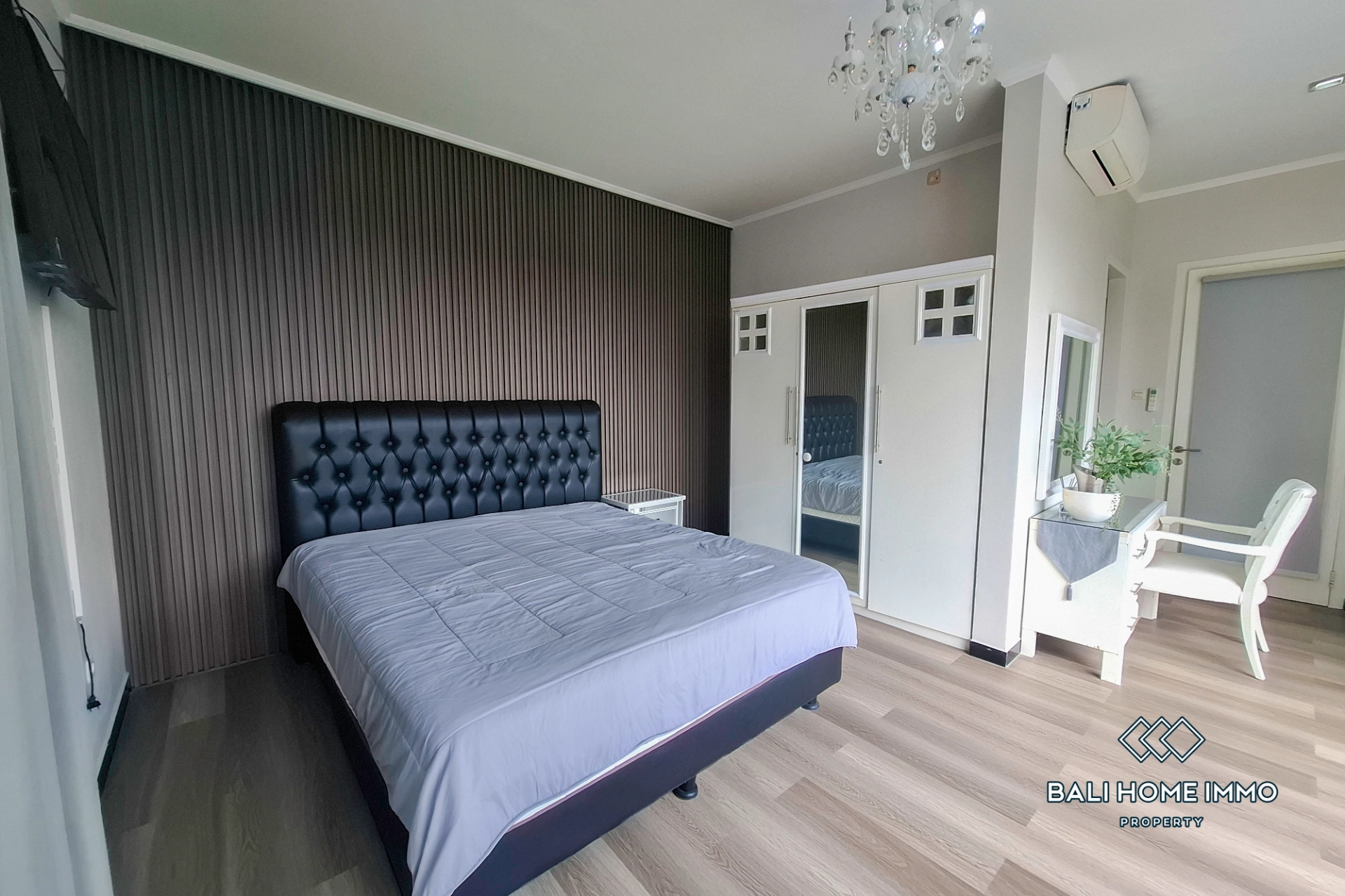 Spacious 4 Bedrooms Ocean View Villa for Rent & Sale in Ungasan, 4-bed villa for rent in Uluwatu – photo 13 of 15