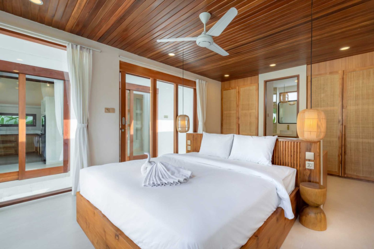 2-Bedroom Villa with Lush Garden & Jacuzzi in Cepaka, 2-bed villa for rent in Tabanan – photo 9 of 15