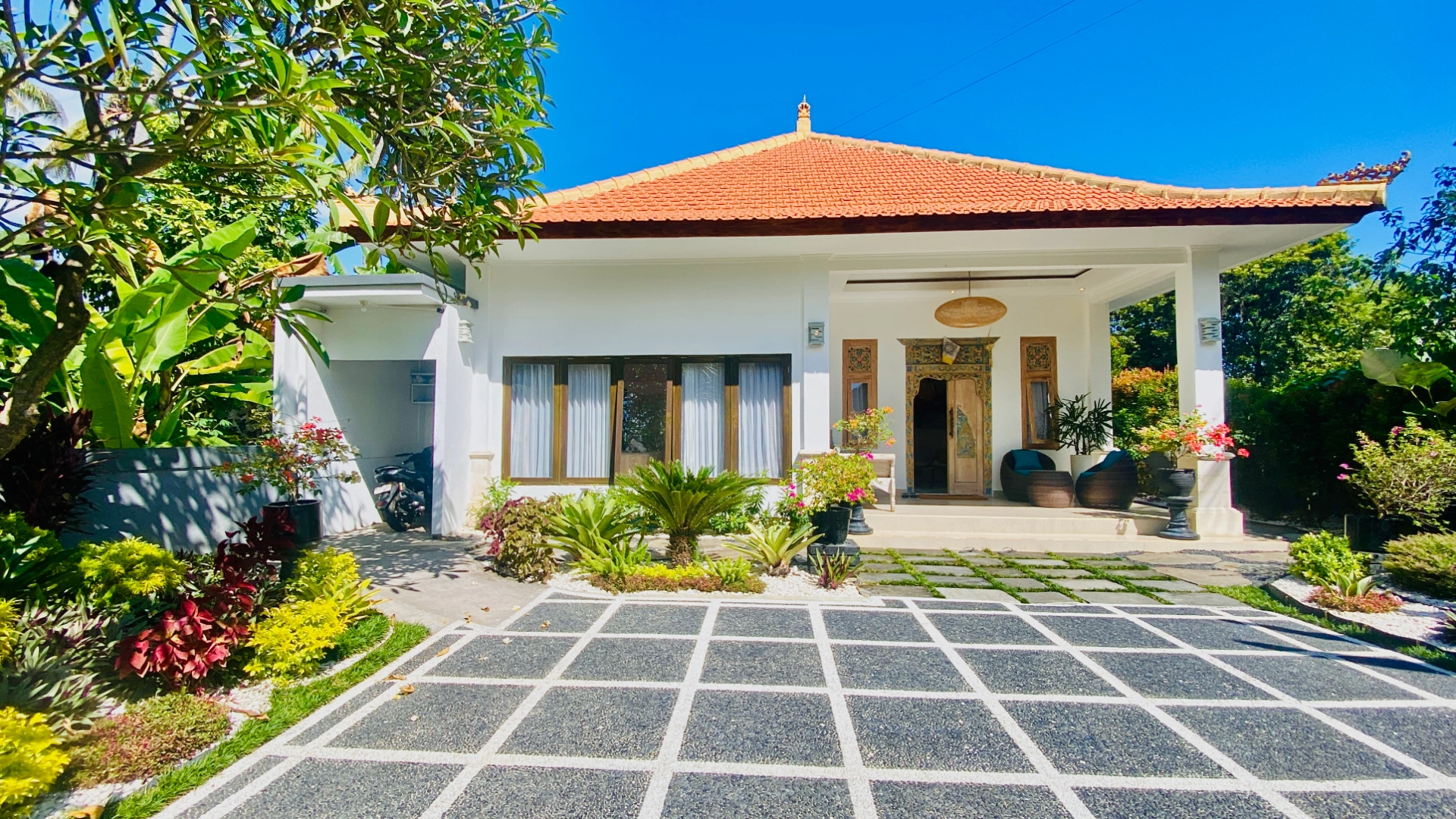 Brand new, completely private luxury villa in Lovina, North Bali, 3-bed villa for rent in North Bali – photo 2 of 15