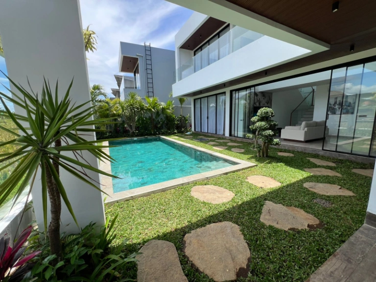 Villa Belkin Ubud - Brand New Luxury Modern 3-Bedroom Villa with Rice Field View, 3-bed villa for rent in Ubud – photo 2 of 15