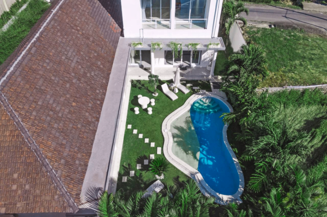 5 Bedroom Luxury Villa in Canggu, 5-bed villa for rent in Canggu – photo 2 of 15