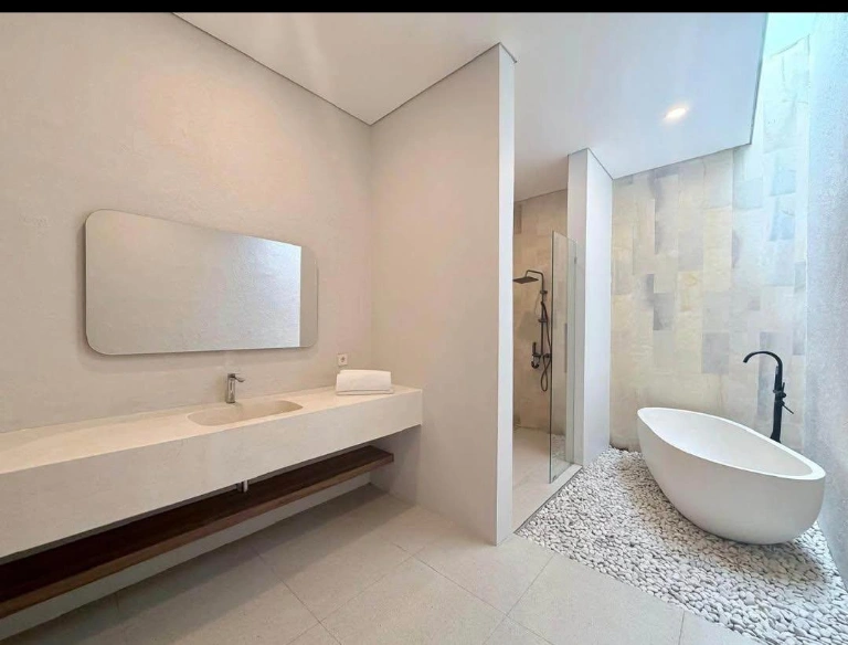 Brand New 3 Bedroom Private Villa near Canggu Beach, 3-bed villa for rent in Canggu – photo 13 of 15