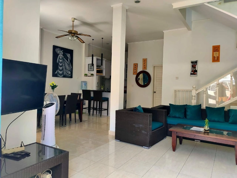 An - for Rent Kontemporer Style Villa in Taman Griya Jimbaran, 3-bed villa for rent in Uluwatu – photo 12 of 15