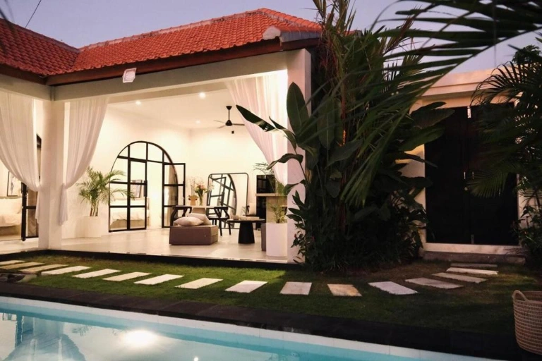 3BR Villa for Rent at Berawa, Canggu, 3-bed villa for rent in Canggu – photo 10 of 15