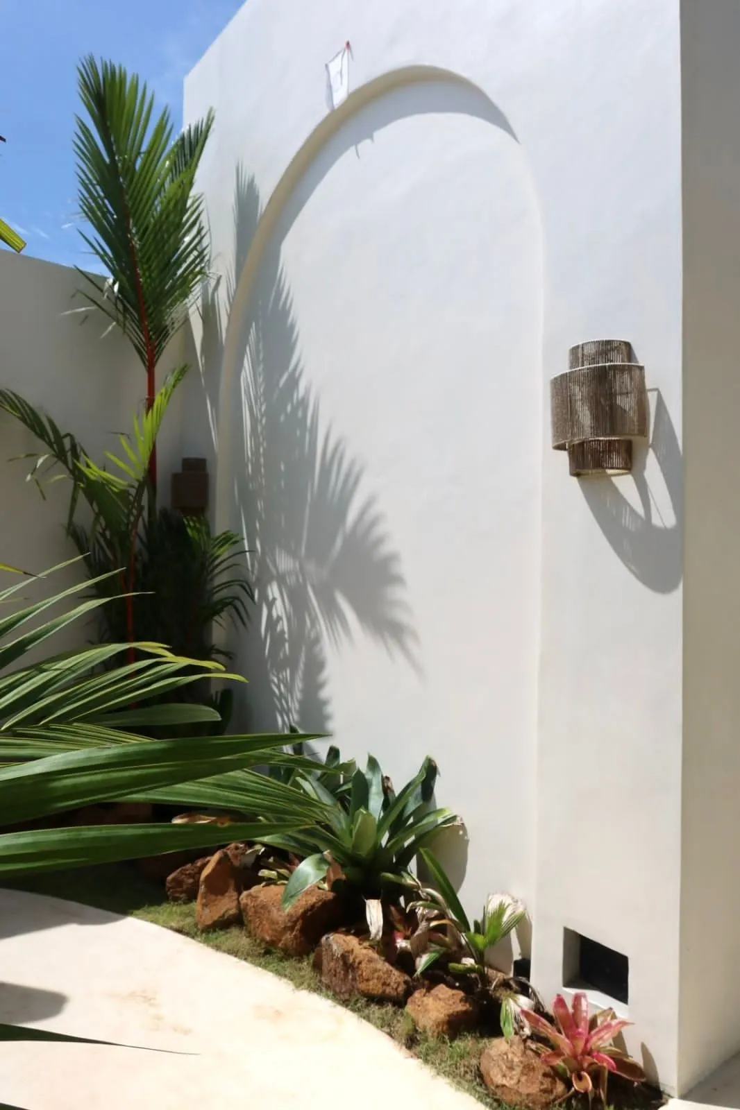 Villa For Rent 2 Bed In Kerobokan Kelod,Bali, 2-bed villa for rent in Canggu – photo 12 of 15