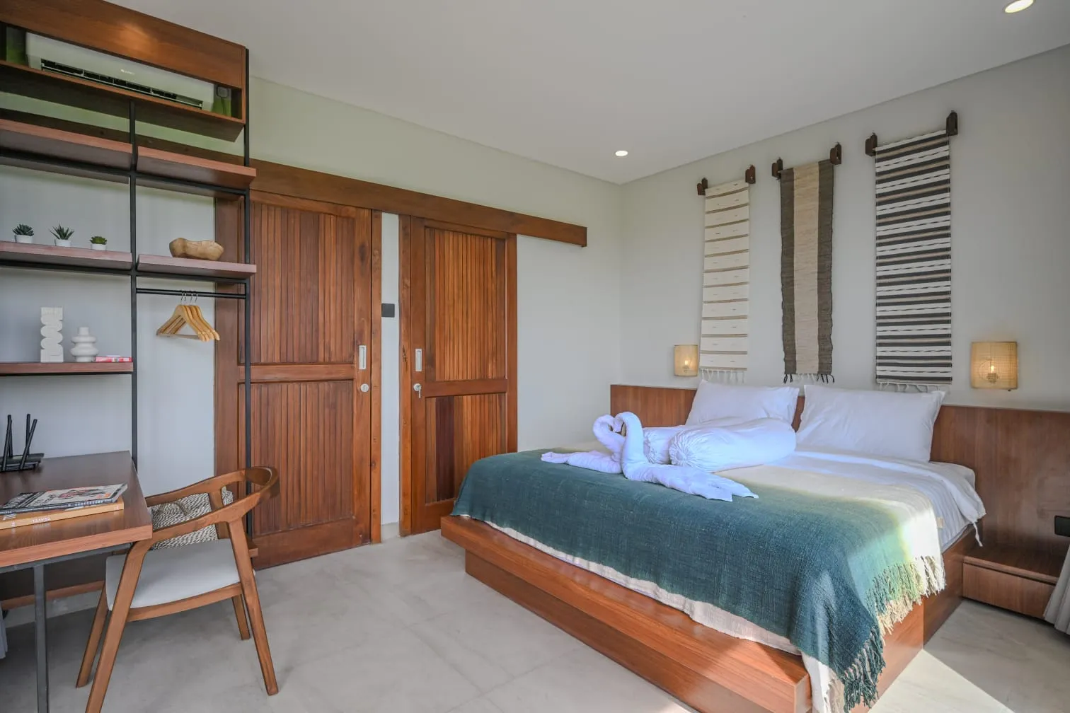 Villa Mahadira - Modern 2-Bedroom Villa with Rice Field & Ocean View, 2-bed villa for rent in Tabanan – photo 5 of 15