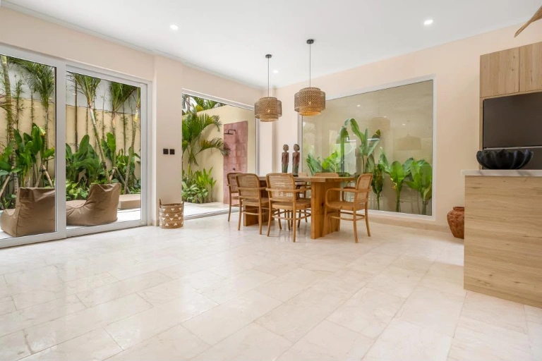 Mediterranean 2BR Villa w/ Private Pool and Backyard, 2-bed villa for rent in Pererenan – photo 11 of 15