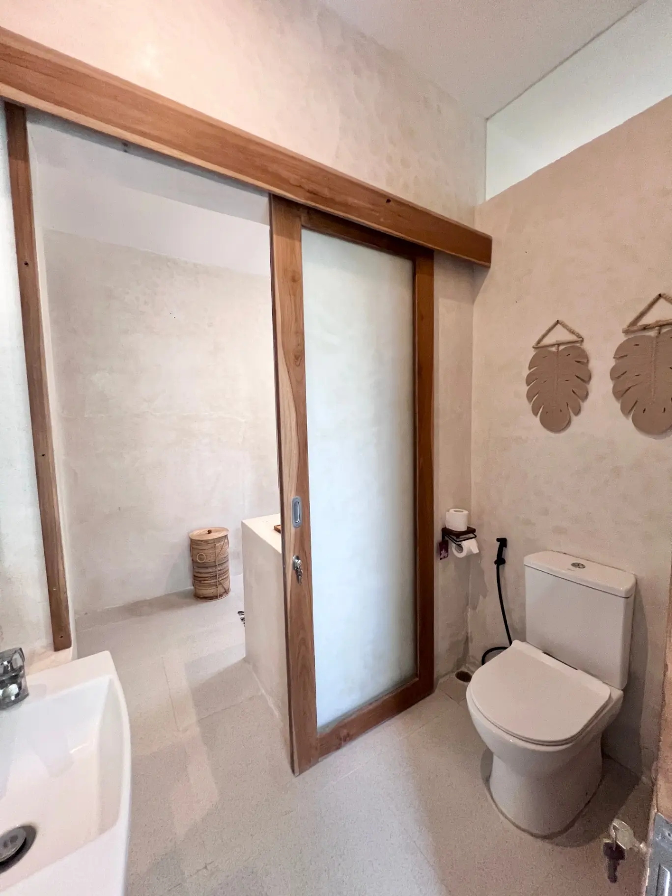 #1 Modern 1BR Villa with Private Rooftop & Pool, 1-bed villa for rent in Pererenan – photo 7 of 15