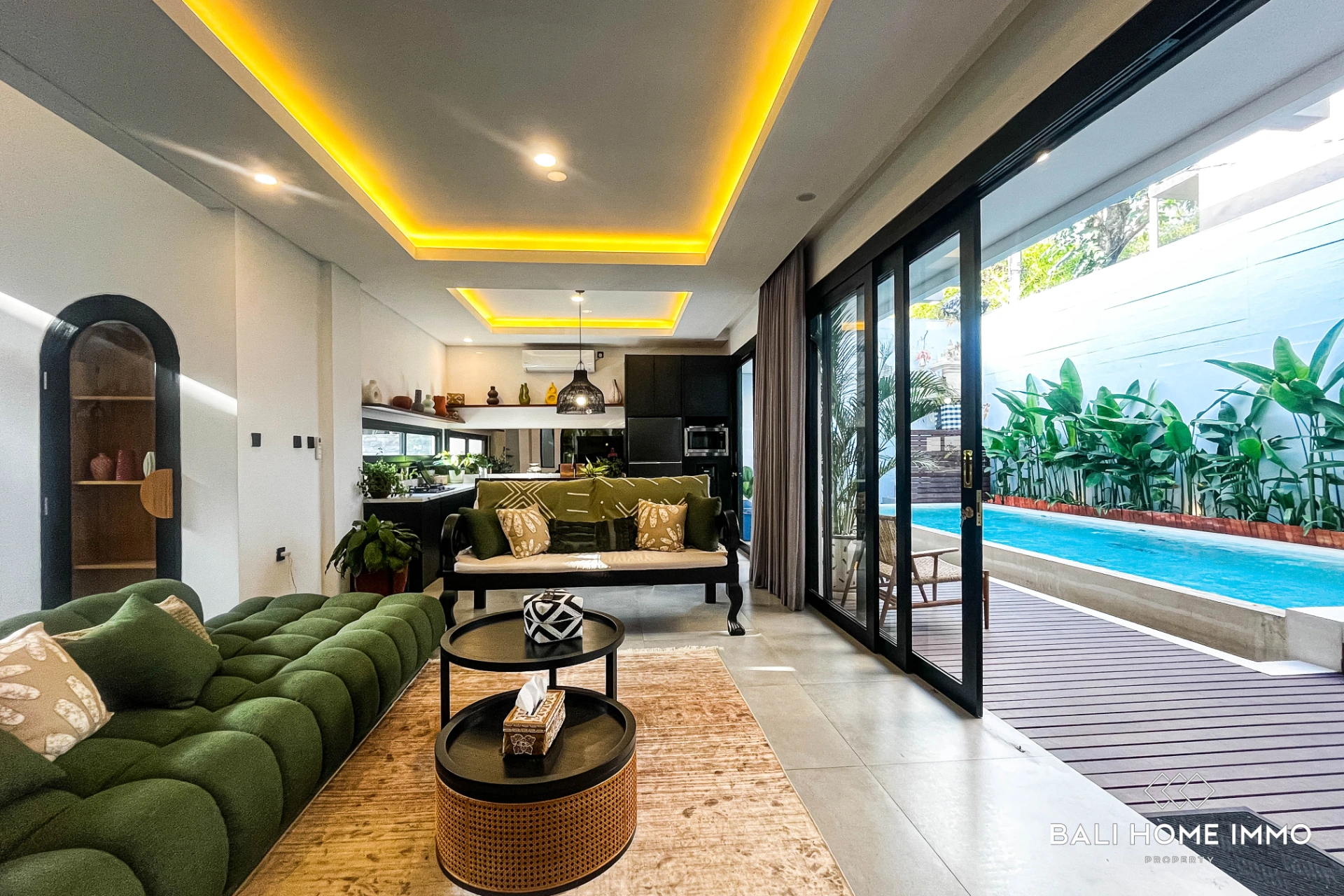 3 Bedrooms Villa for Sale and Rent in Jimbaran, 3-bed villa for rent in Uluwatu – photo 2 of 14