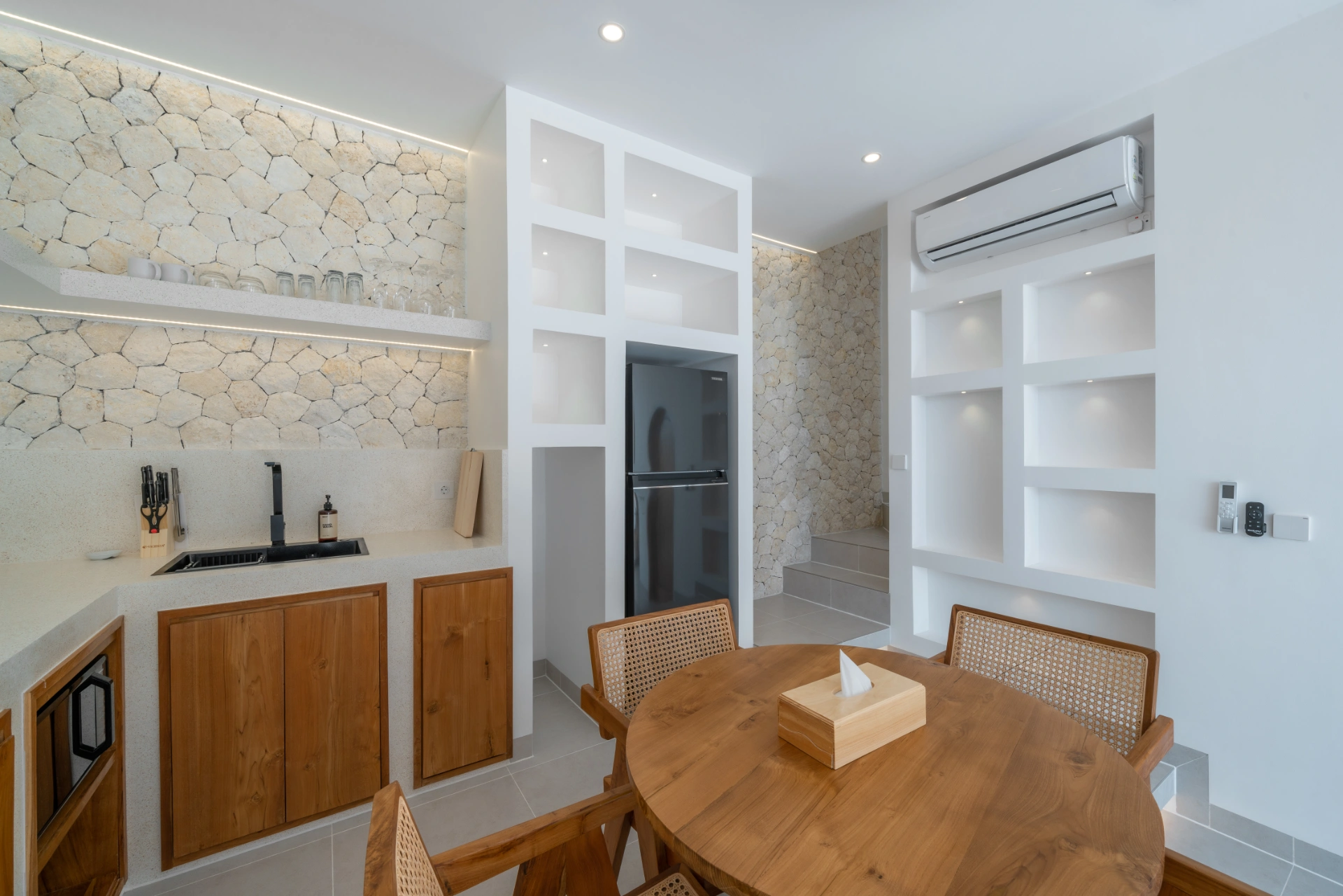 Villa Maiora 5 - Brand New 1BR Mediterranean Oasis in Central Canggu, 1-bed villa for rent in Canggu – photo 7 of 15
