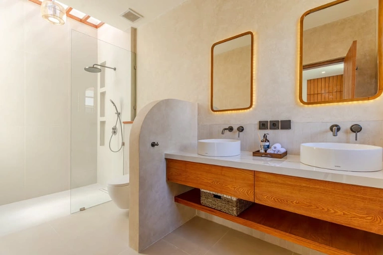 4 Bedroom Luxury Villa for Monthly and Yearly in Kerobokan, 4-bed villa for rent in Seminyak – photo 9 of 15