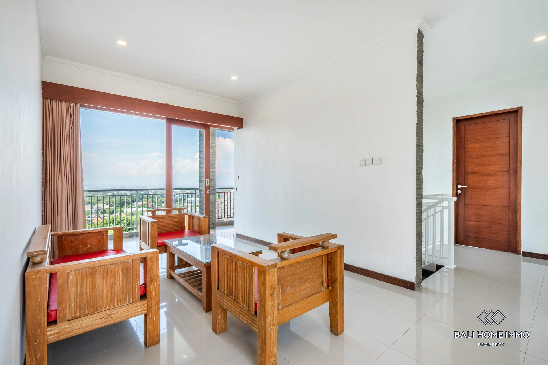 Newly Renovated Ocean View 4 Bedrooms Villa for Rent & Sale in Ungasan, 4-bed villa for rent in Uluwatu – photo 9 of 15