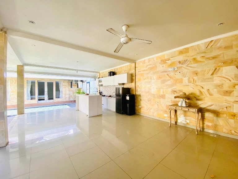 2 Bedroom Villa for Yearly Rent in Berawa, 2-bed villa for rent in Canggu – photo 8 of 15