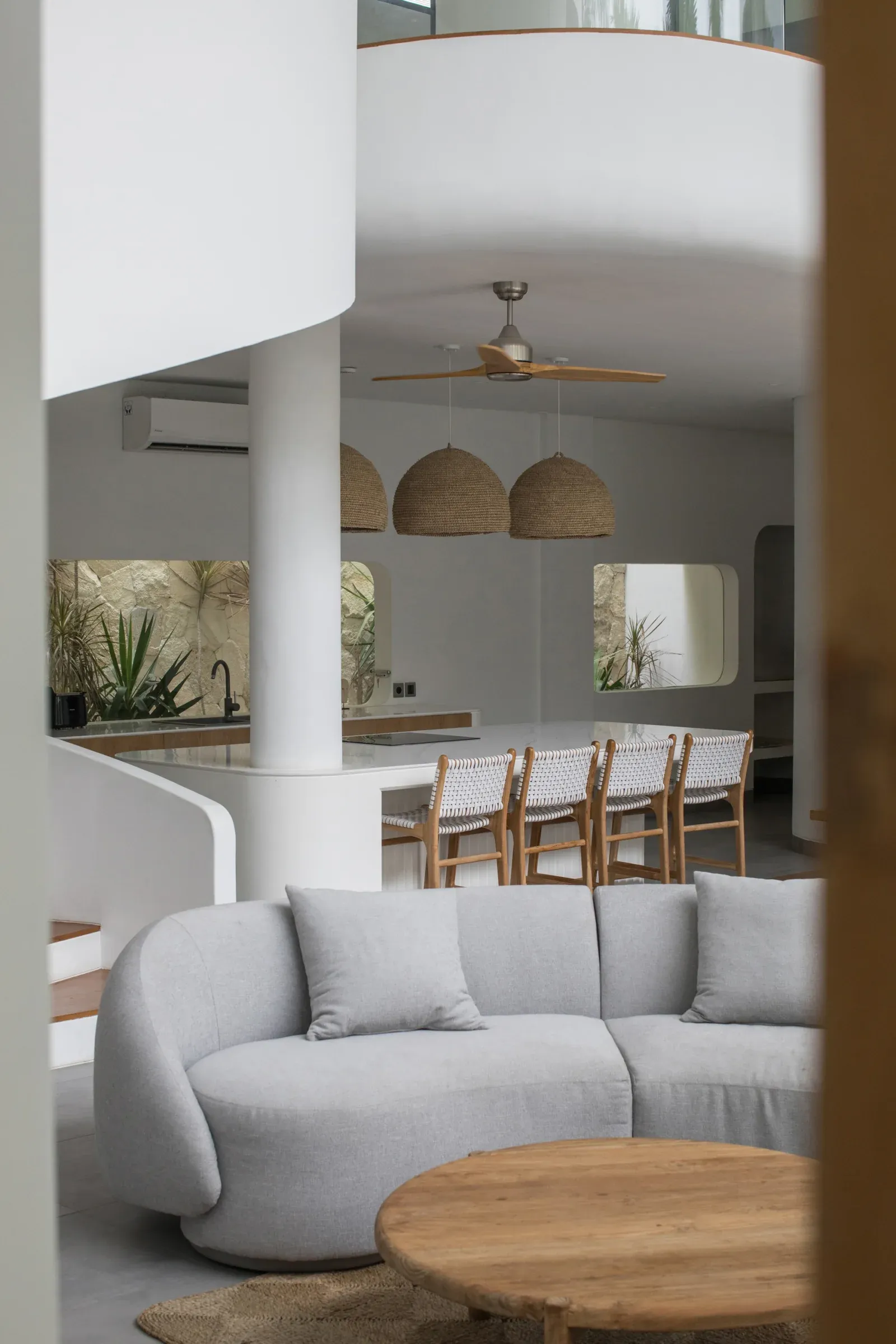 4 Bedroom Luxury Villa in Berawa, 4-bed villa for rent in Canggu – photo 14 of 15