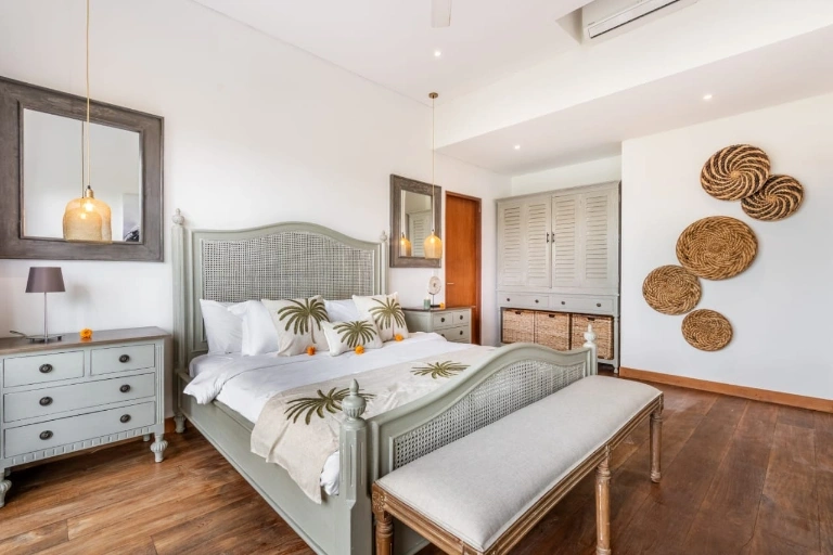 Modern 3 Bedroom Modern Villa, 3-bed villa for rent in Seminyak – photo 15 of 15