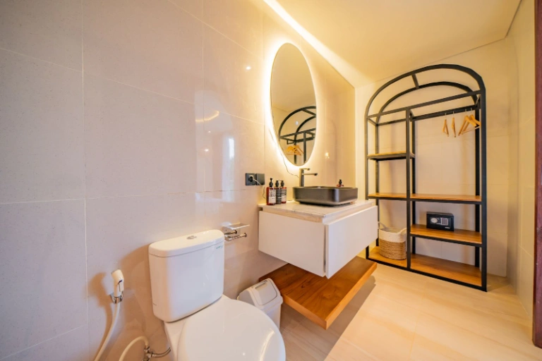 *2BR +1 , Villas in Seminyak with a Rooftop Cold Plunge*, 3-bed villa for rent in Seminyak – photo 14 of 15
