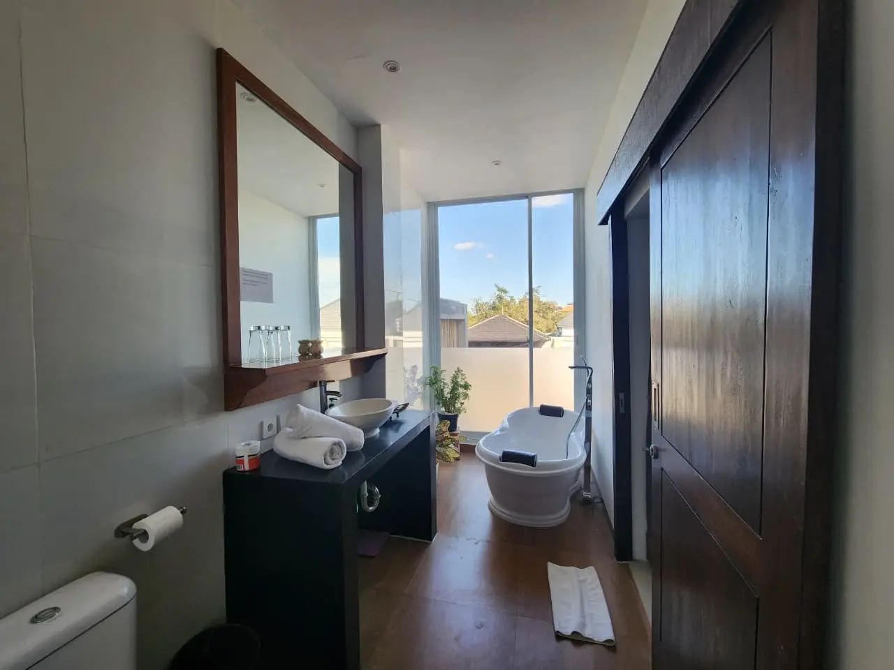 NEWLY RENOVATED - 2 Bedroom Modern Pool Villa in CANGGU, 2-bed villa for rent in Canggu – photo 11 of 15
