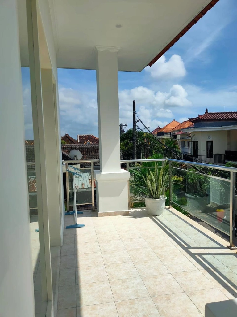 An - for Rent Kontemporer Style Villa in Taman Griya Jimbaran, 3-bed villa for rent in Uluwatu – photo 4 of 15