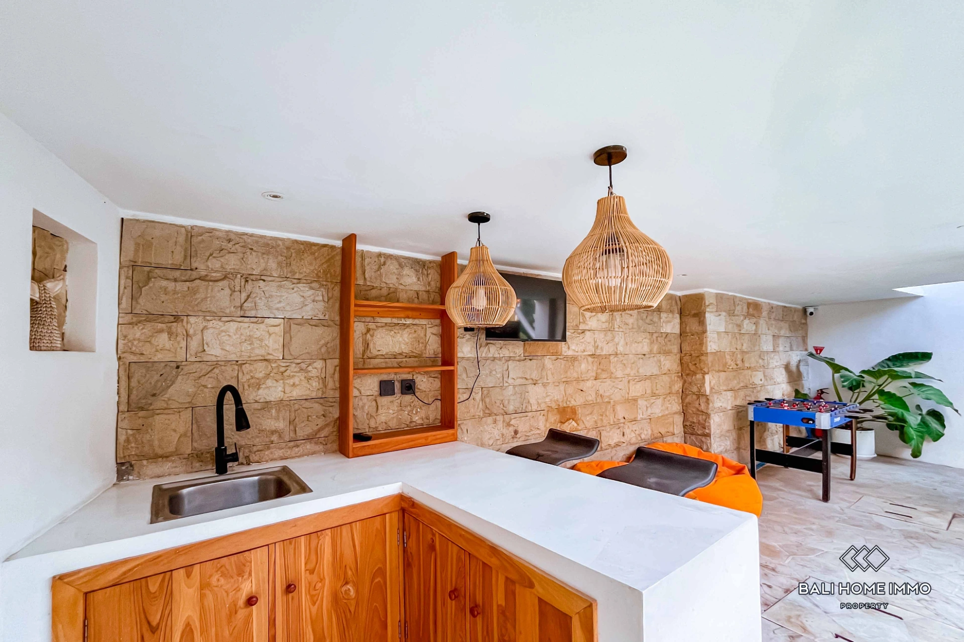Modern 2 Bedrooms Villa for Yearly & Monthly Rental in Uluwatu, Pecatu, 2-bed villa for rent in Uluwatu – photo 5 of 12