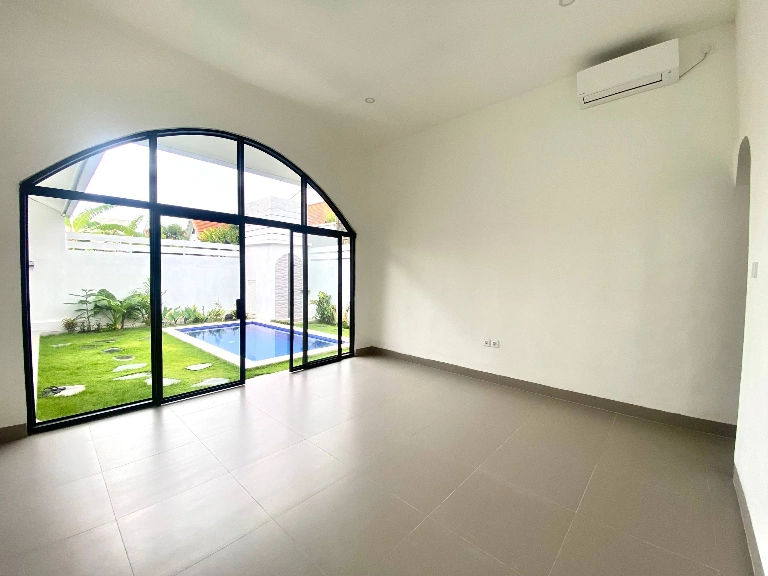 2 Bedroom Brand New Villa in Umalas Bumbak, 2-bed villa for rent in Seminyak – photo 4 of 15