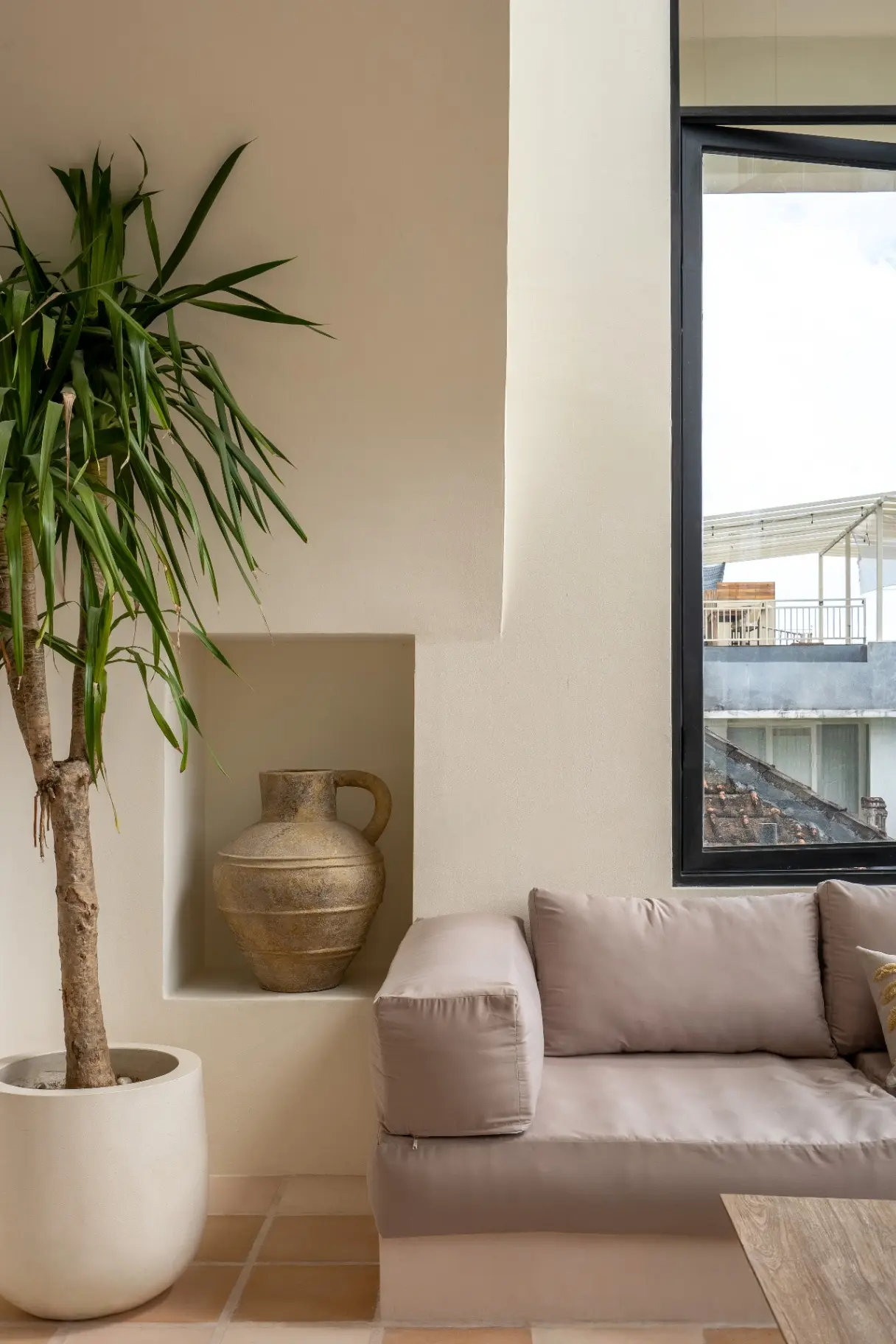 Leo Villa - 2 Bedroom with Rooftop Pool, Berawa, 2-bed villa for rent in Canggu – photo 10 of 15