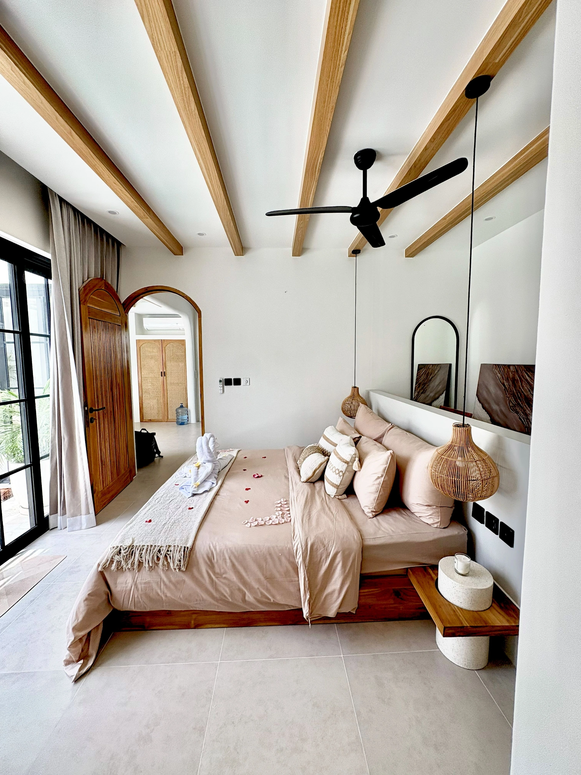 Romantic 1BR Pool Villa w Bathtub, BBQ & Lounge | Bingin, 1-bed villa for rent in Uluwatu – photo 6 of 15