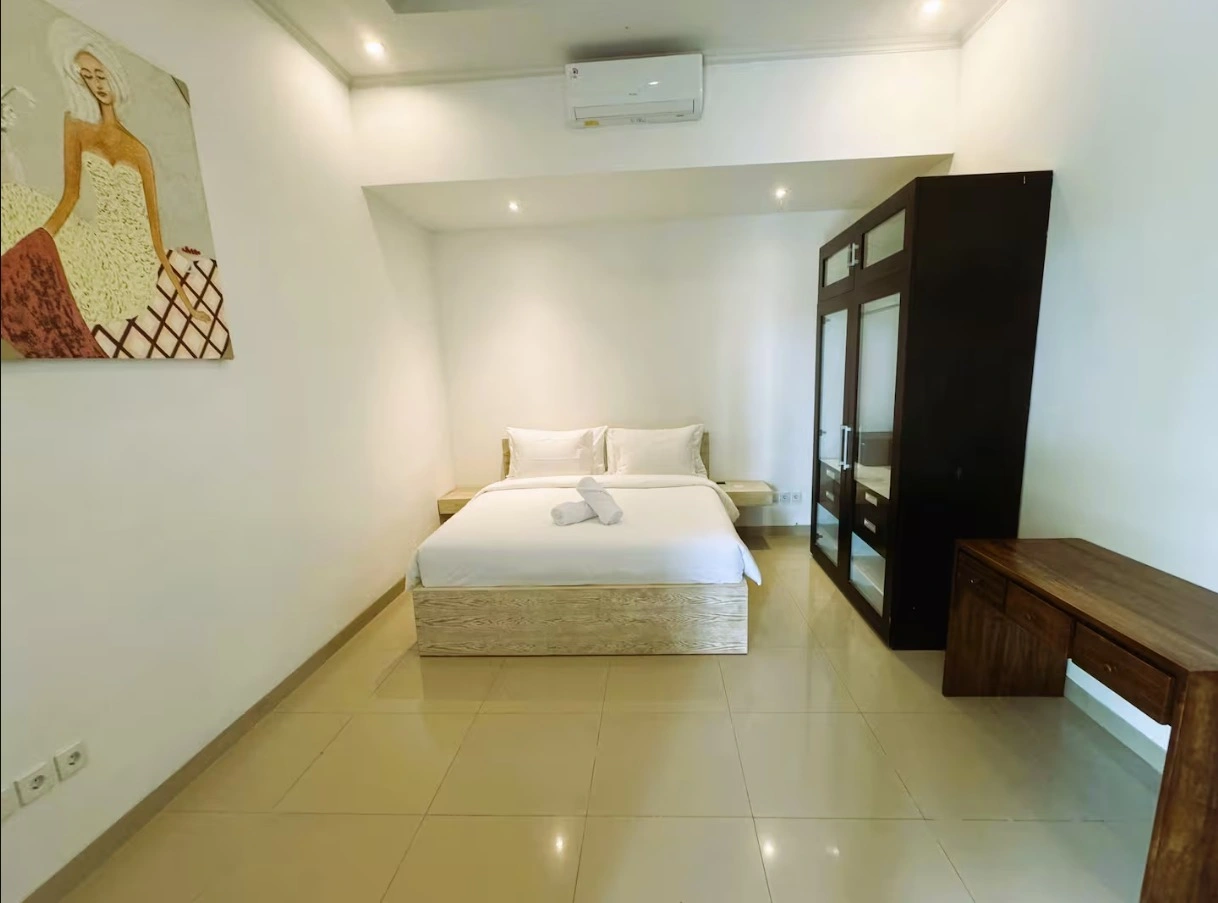 4BR Villa for Rent at Batubolong, Canggu, 4-bed villa for rent in Canggu – photo 2 of 12