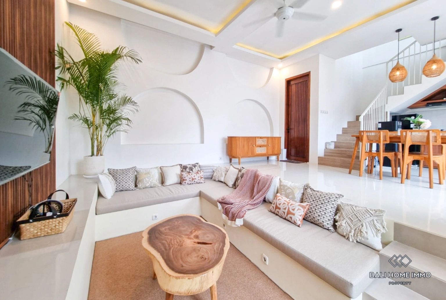 Newly Renovated 2 Bedroom Villa for Rent in Bali Berawa, 2-bed villa for rent in Canggu – photo 10 of 14