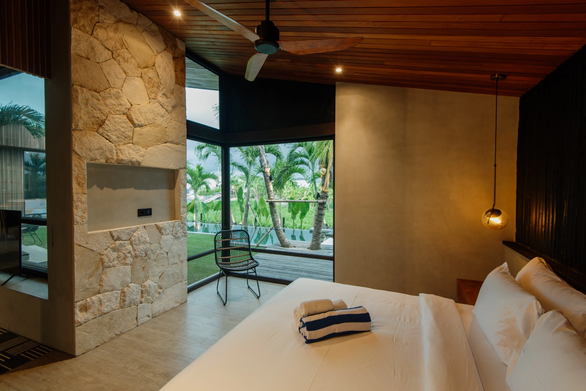 Villa For Rent 4 Bed In Pererenan,Badung Bali, 4-bed villa for rent in Pererenan – photo 5 of 15