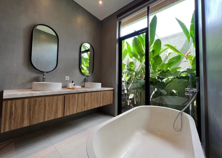Luxury 3-Bedroom Villa in Pererenan - Tumbak Bayuh, 3-bed villa for rent in Pererenan – photo 12 of 12