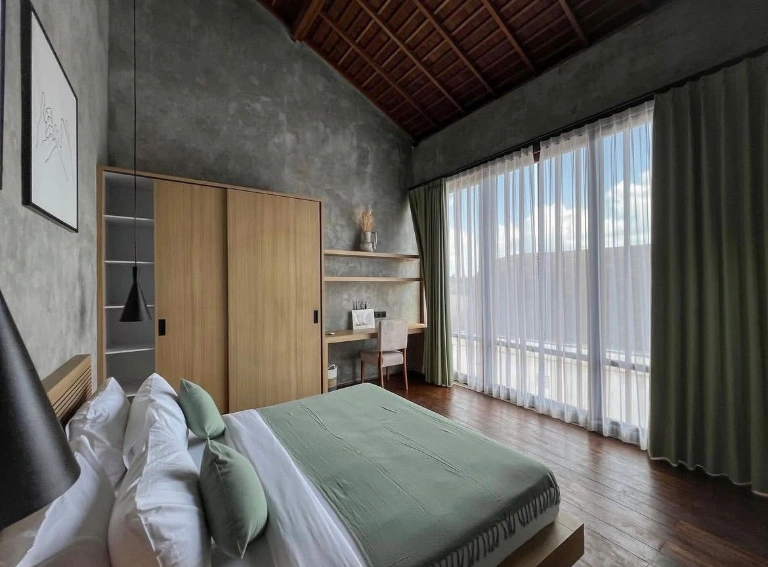Loft 2BR Villa w/ Rooftop Patio and Rice Field Views, 2-bed villa for rent in Pererenan – photo 2 of 15
