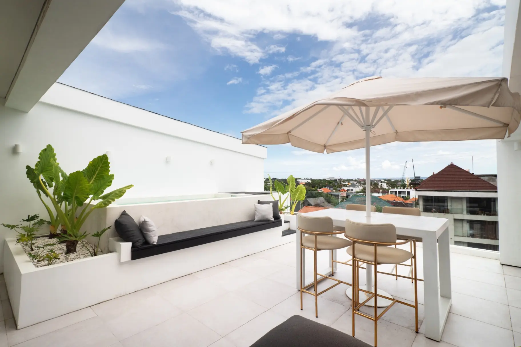 The Cruise - Luxury 2 Bedroom Sky Pool Penthouse with ocean view in Canggu, 2-bed villa for rent in Canggu – photo 9 of 15