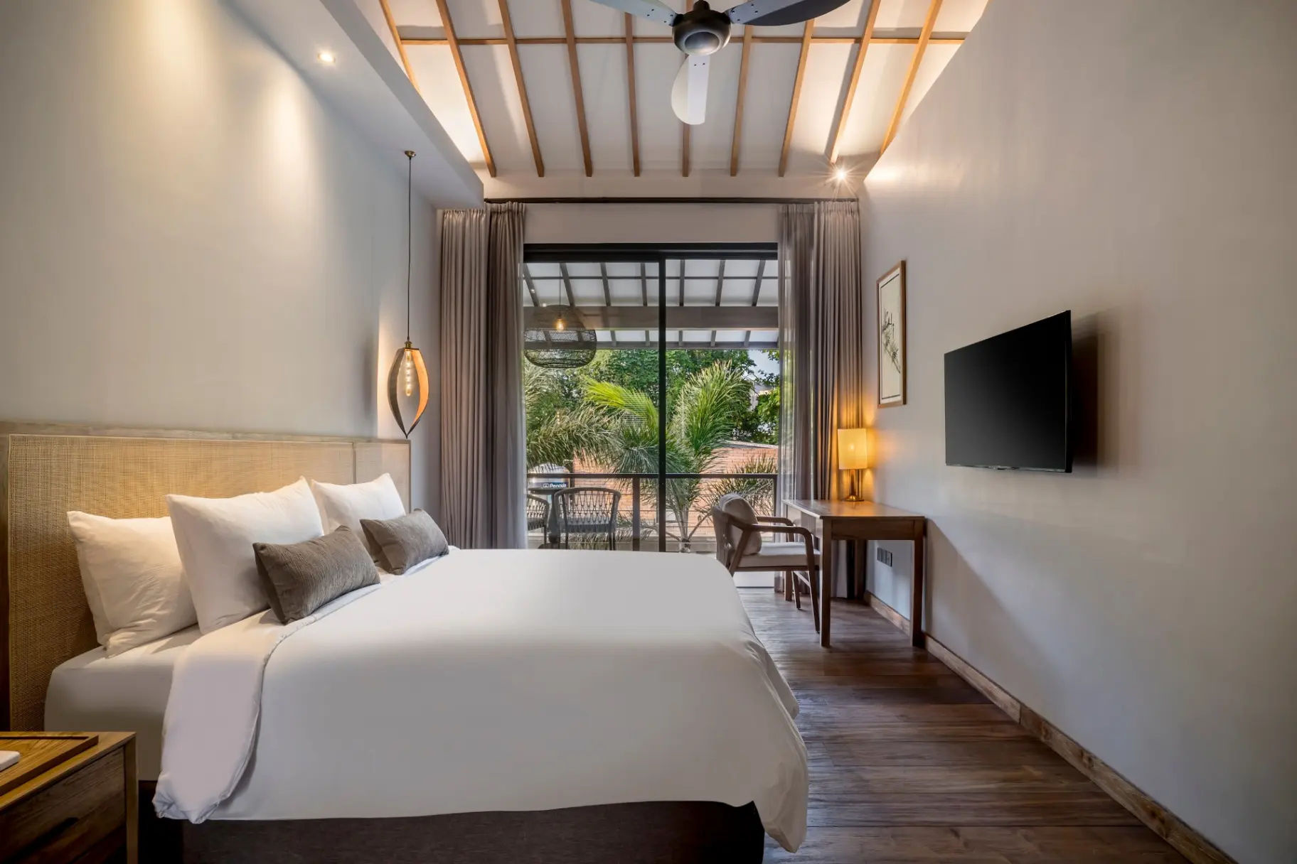 Villa Sessun - Luxury 3BD Townhouse w/ Pool Near Pererenan Beach, 3-bed villa for rent in Pererenan – photo 6 of 15