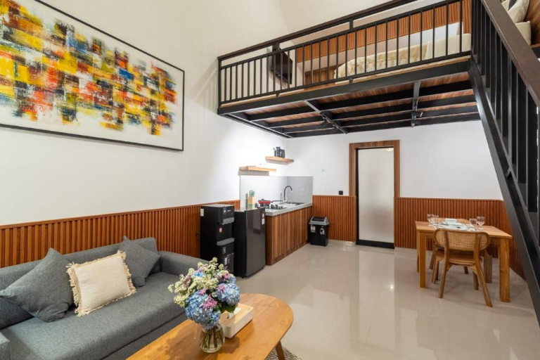 1BR Modern Mezzanine Apartment – Canggu, 1-bed villa for rent in Canggu – photo 3 of 13
