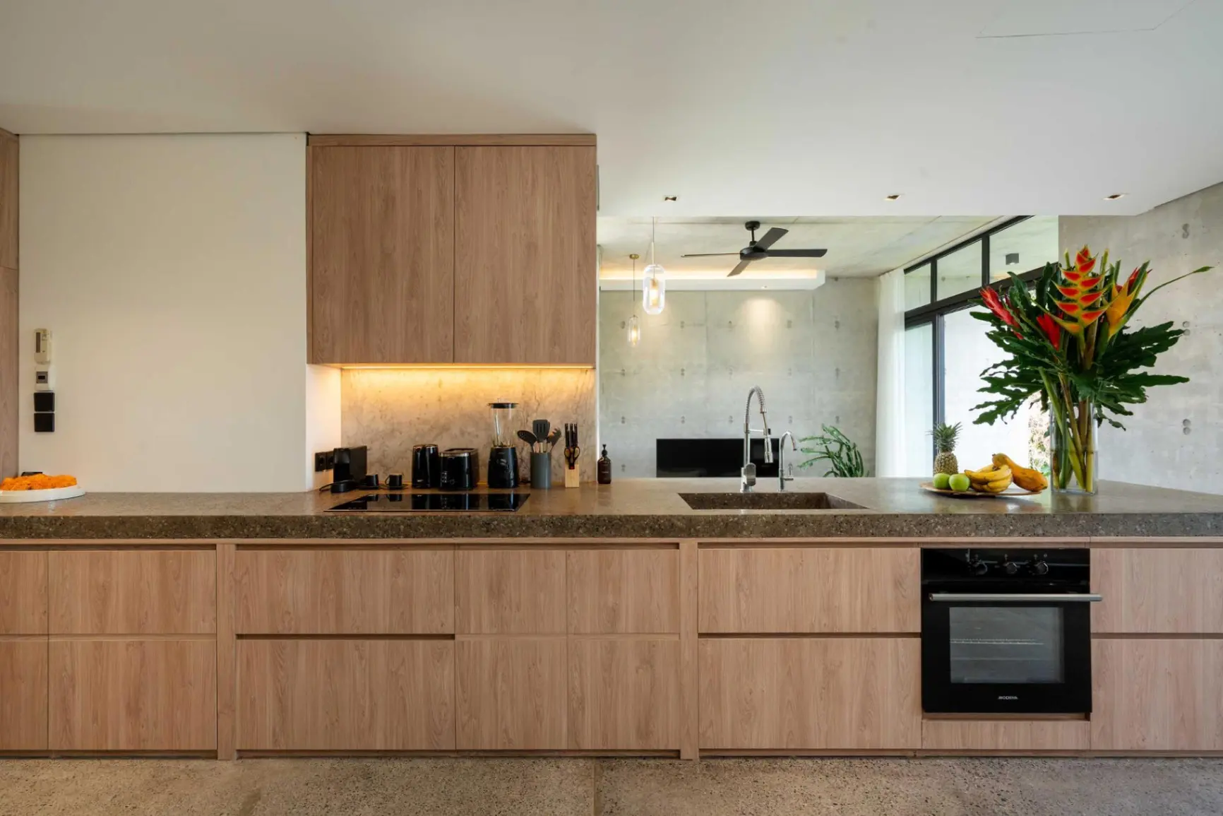 Nakula 7 - Stylish 2BR Villa w/ Nature View Near Berawa Beach, 2-bed villa for rent in Canggu – photo 4 of 15
