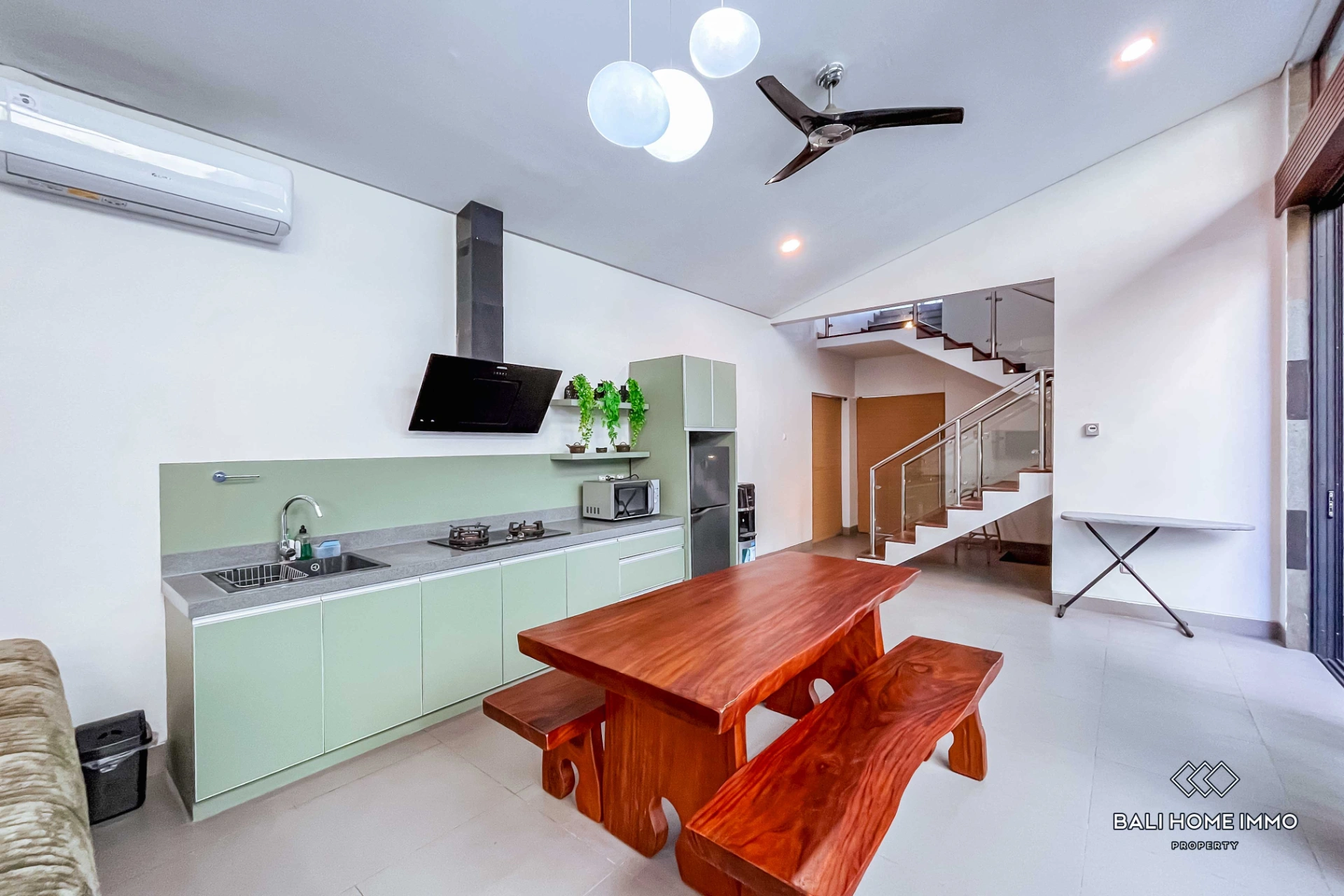 Cozy 3 Bedrooms Villa for Monthly & Yearly Rental in Ungasan, 3-bed villa for rent in Uluwatu – photo 6 of 15