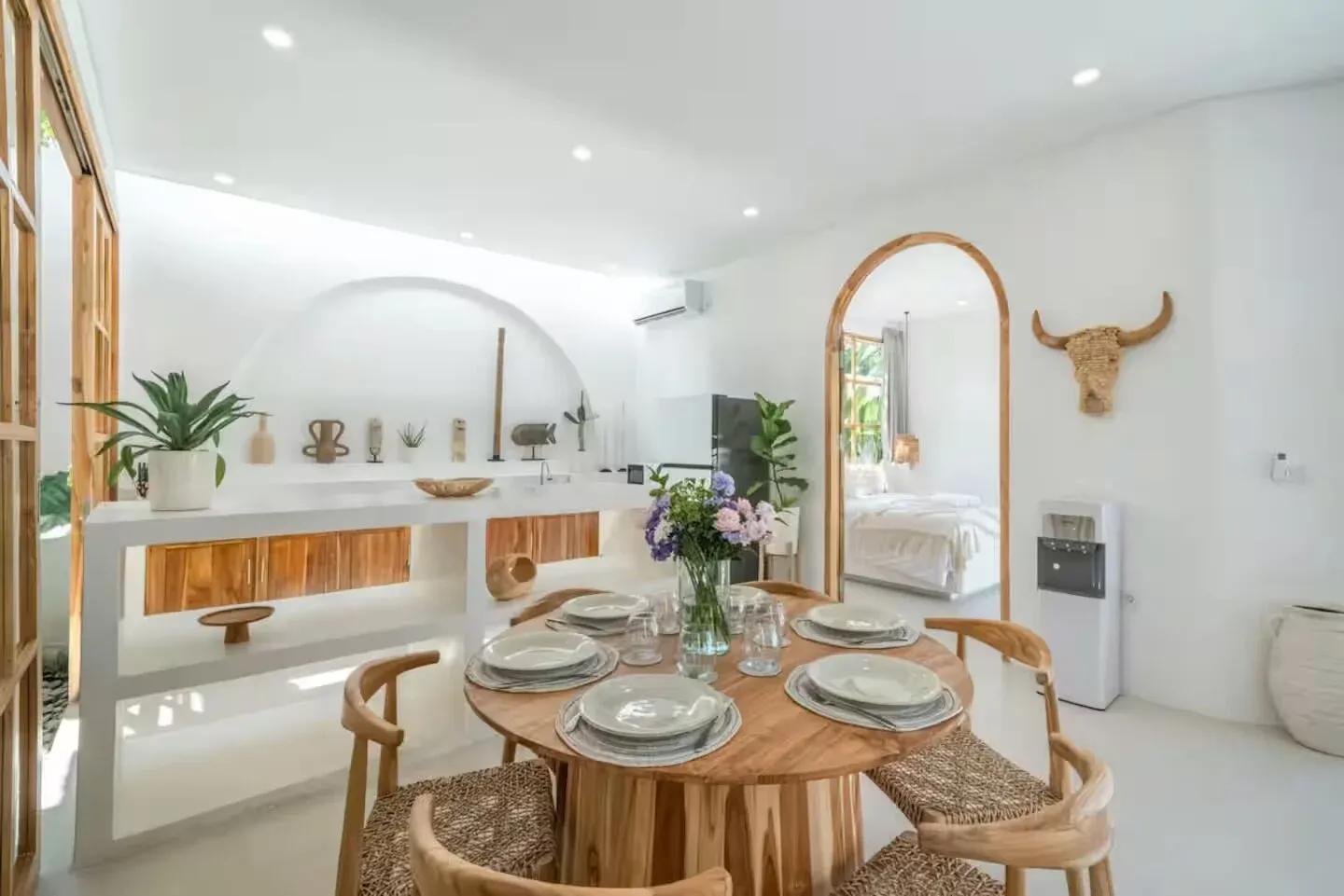 3 Bedrooms Villa in Canggu, 3-bed villa for rent in Canggu – photo 2 of 15