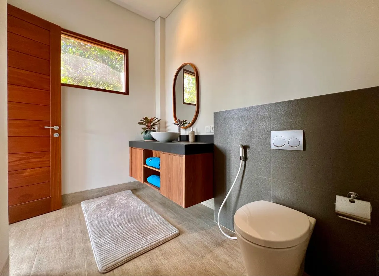 Ridgeline 1BR Villa w/ Rooftop Patio and River Views, 1-bed villa for rent in Ubud – photo 3 of 15